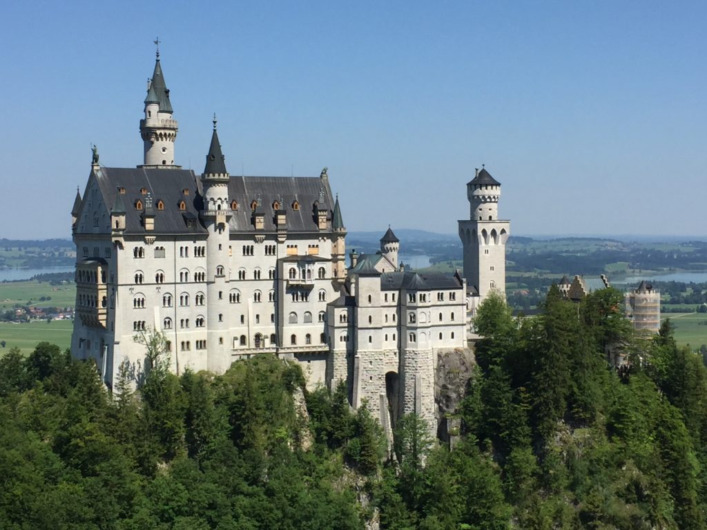 Das Märchenschloß Neuschwanstein an der Romantischen Straße