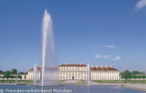 Wasserfontäne im Schlossspark des Neuen Schlosses Schleißheim