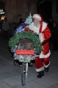 christkindlmarkt-santa-claus