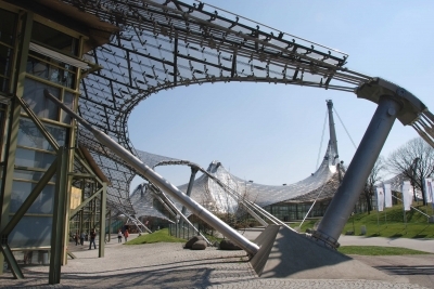 3-stündige Stadtrundfahrt mit Besichtigung des Olympiageländes oder der BMW Welt mit Ende Marienplatz