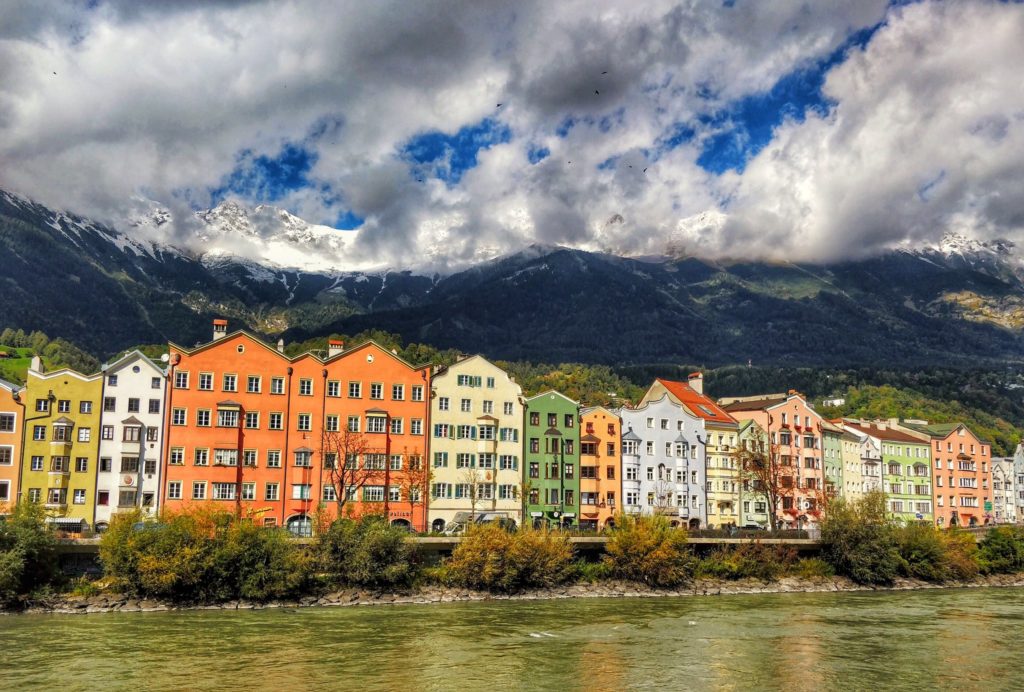 Ansicht Ufer Innsbruck Altstadt