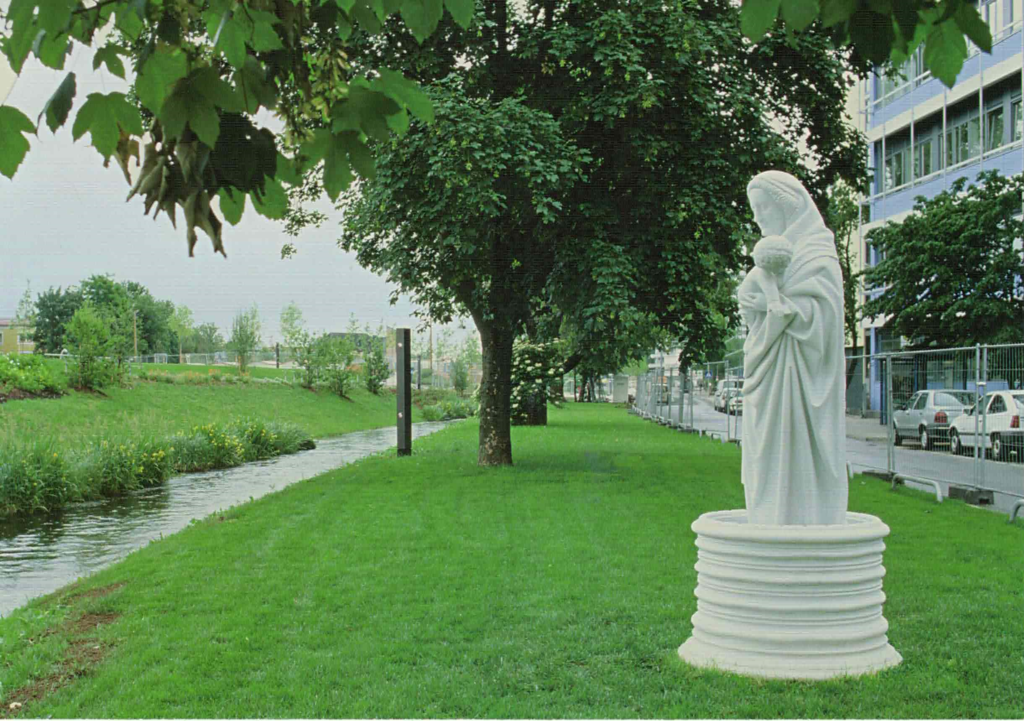 Maria, Quell des Lebens von Hans van Houwelingen im Petuelpark